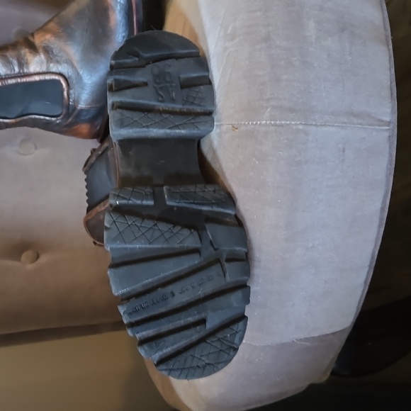 AS 98 Hershall Size 6 Brown distressed. - Picture 3 of 4